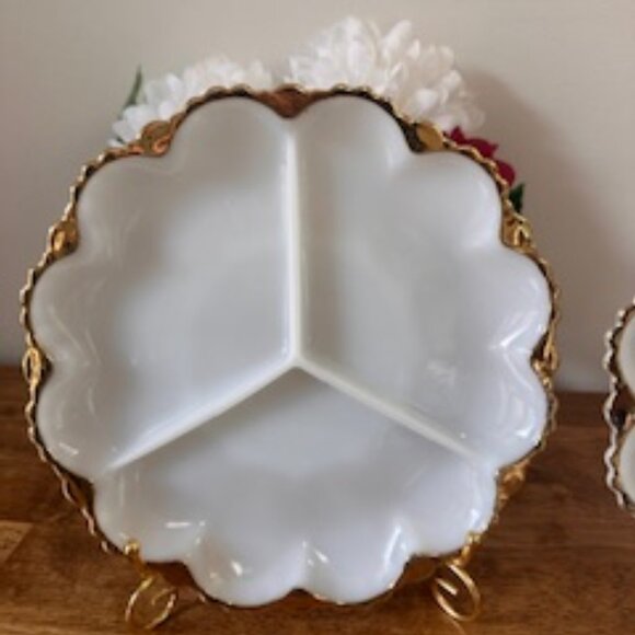 Vintage Milk Glass Devilled Egg Plate and Divided Tray Set Gold Trim Scalloped E - Picture 3 of 7